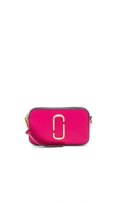 Shop Marc Jacobs Snapshot Camera Bag In Fuchsia