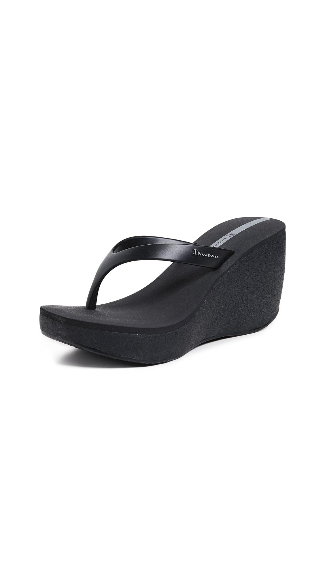 ipanema wedge thongs