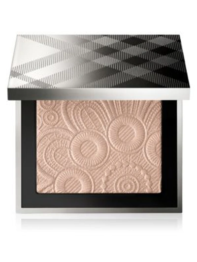 Shop Burberry Fresh Glow Highlighter In Rose Gold
