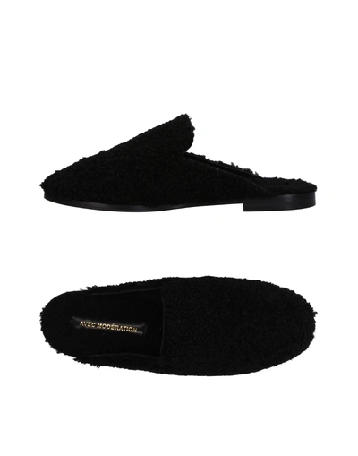 Shop Avec Modération Slippers In Black