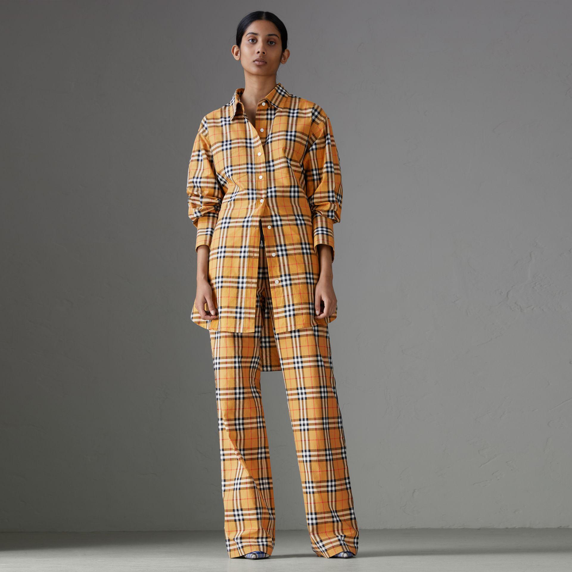 Burberry Hose Mit Vintage Check Muster Und Zugbandverschluss In Yellow Modesens