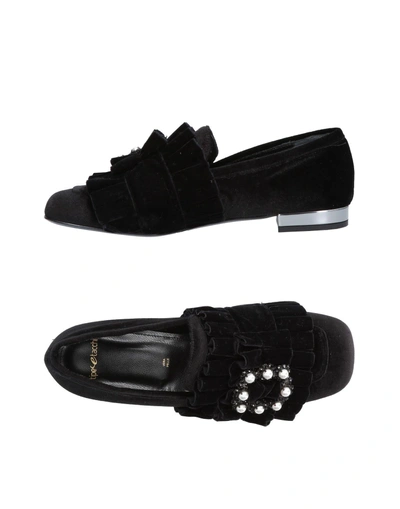 Shop Tipe E Tacchi Loafers In Black