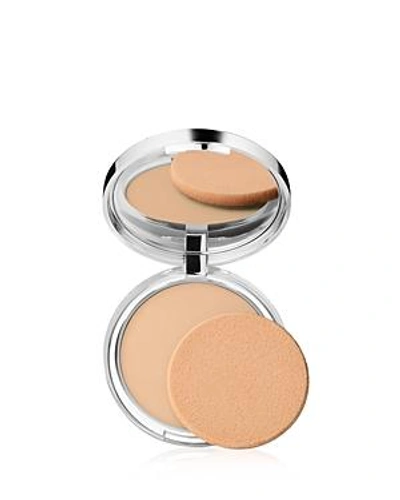 Shop Clinique Stay-matte Sheer Pressed Powder In Stay Golden