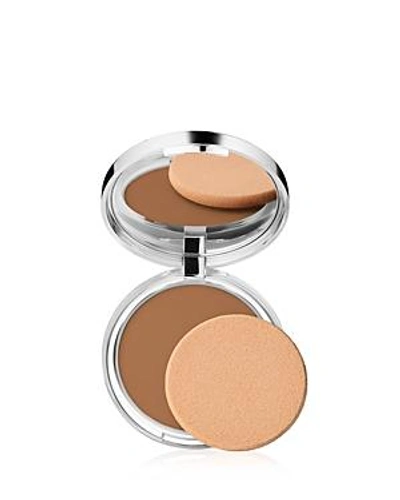 Shop Clinique Stay-matte Sheer Pressed Powder In Sienna