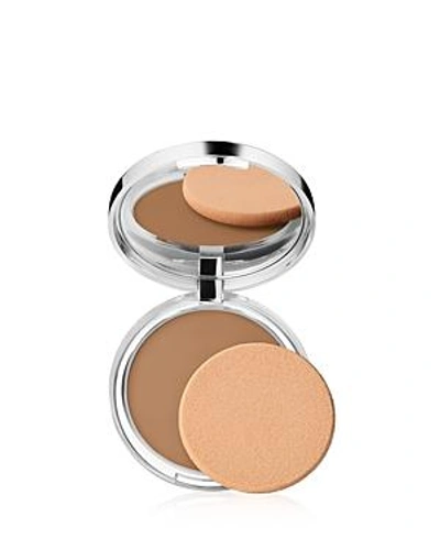 Shop Clinique Stay-matte Sheer Pressed Powder In Stay Amber