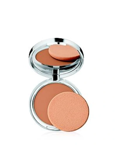 Shop Clinique Stay-matte Sheer Pressed Powder In Stay Spice