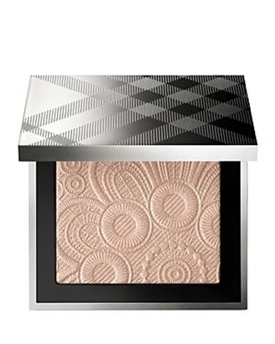 Shop Burberry Fresh Glow Highlighter In Rose Gold No.4