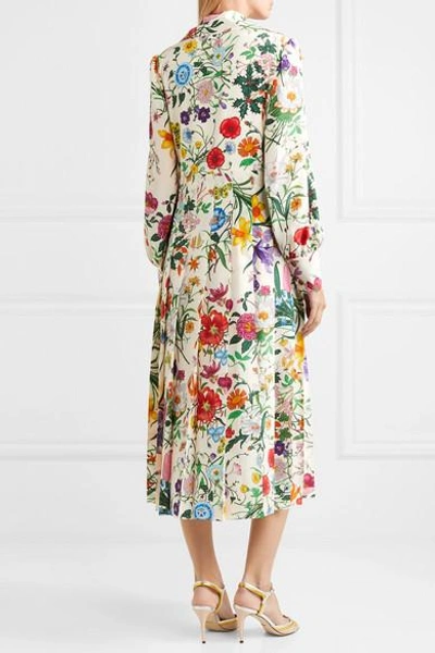 Shop Gucci Pleated Floral-print Silk Crepe De Chine Dress In Ivory