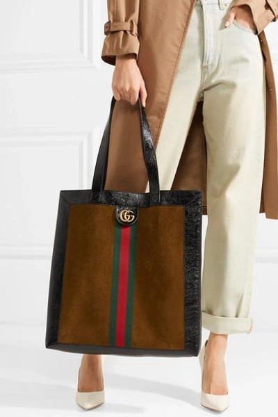 Shop Gucci Ophidia Medium Patent Leather-trimmed Suede Tote In Tan