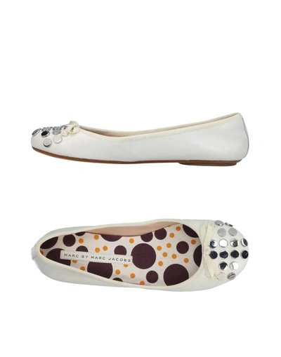 Shop Marc By Marc Jacobs Ballet Flats In Ivory