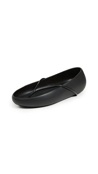 Shop Ipanema Philippe Starck Hoops Sandals In Black/black