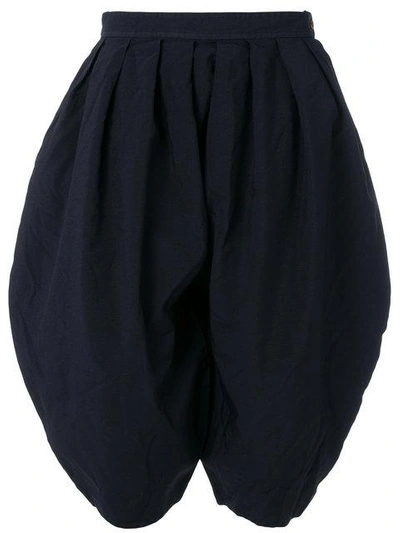round pleated shorts