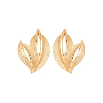 Shop Susan Caplan Vintage 1960s Vintage Trifari Brushed Leaf Clip-on Earrings In Gold
