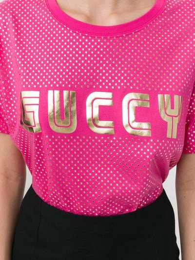Shop Gucci Guccy Print T-shirt - Pink