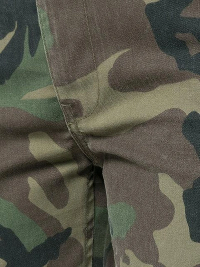 Shop Re/done Camouflage Print Cropped Trousers In Green