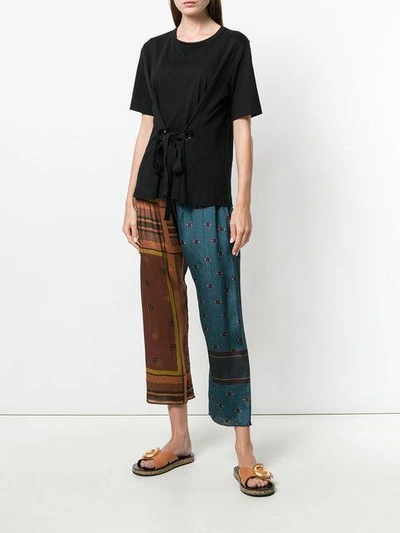contrast cropped trousers
