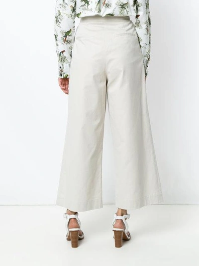 Shop Andrea Marques Pleated Cropped Trousers - Areia
