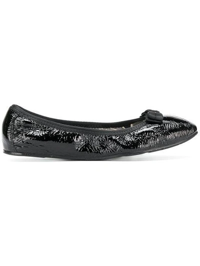Shop Ferragamo Salvatore  Elasticated Opening Ballerina Shoes - Black