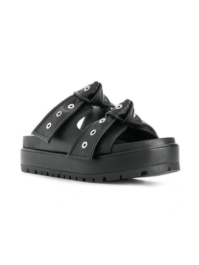 Shop Alexander Mcqueen Sandalen Mit Plateauabsatz In Black