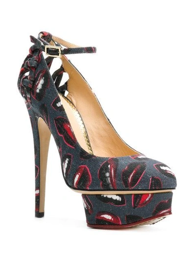 kiss print pumps