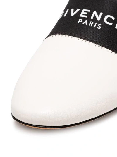 black and white Bedford logo leather loafers