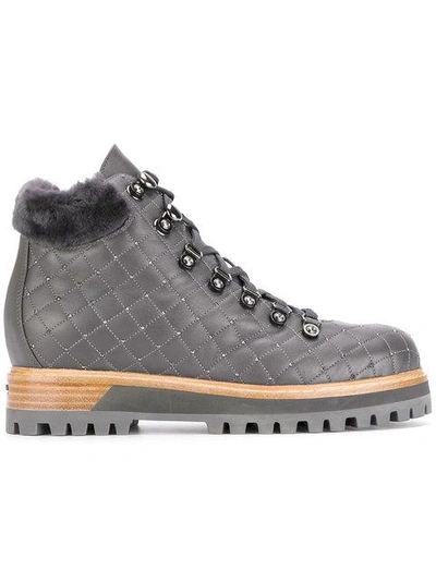 Shop Le Silla Gesteppte Wanderstiefel Mit Lammfellbesatz In Grey