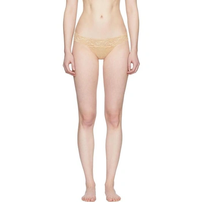 Shop La Perla Beige Freedom Lace Thong In S151 Nude
