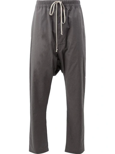 drop-crotch trousers