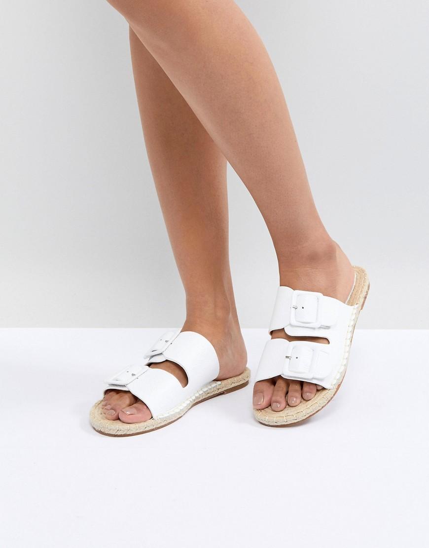 Suncoo Chunky Buckle Leather Sandals - White | ModeSens