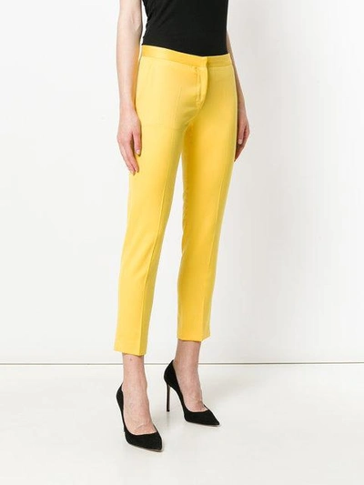 Shop Styland Cropped Design Trousers In Yellow
