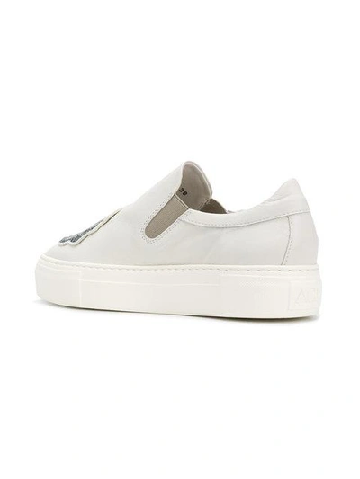 Shop Agl Attilio Giusti Leombruni Sneakers Mit Blumenapplikationen In Neutrals