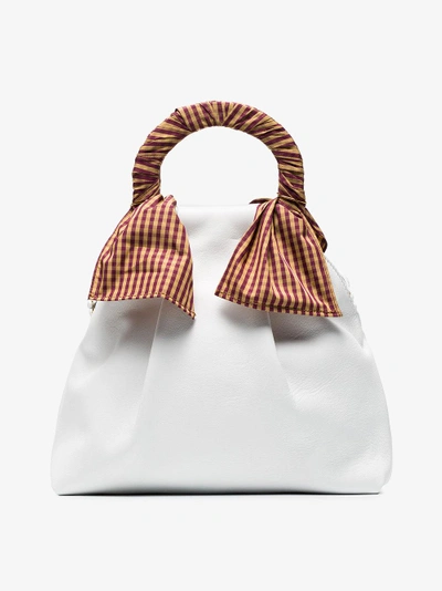 Shop Trademark 'hazel Shopper' Schultertasche In White