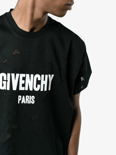 Shop Givenchy T-shirt Mit Logo-print In Black