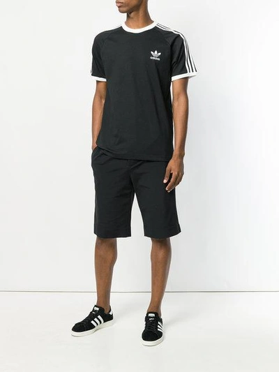 Shop Adidas Originals T-shirt Mit Streifen In Black