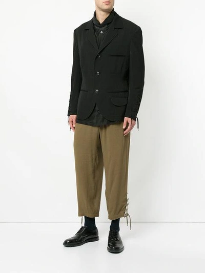 Shop Yohji Yamamoto Loose Fit Cropped Trousers In Green