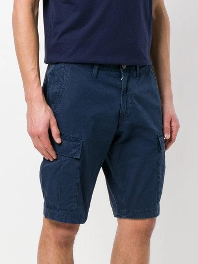 Shop Stone Island Chino-shorts Mit Schmaler Passform - Blau In Blue