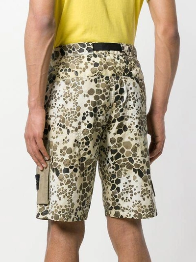 STONE ISLAND ALLIGATOR CAMOUFLAGE SHORTS 6815L15E212883645