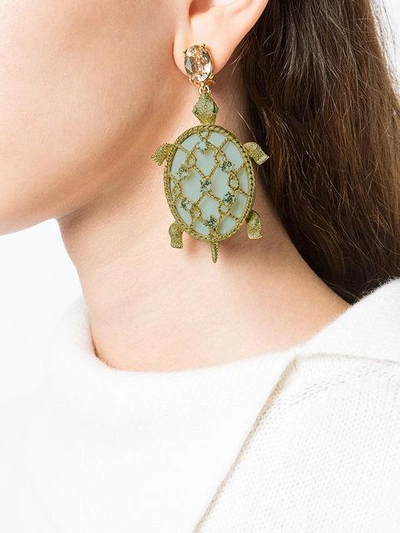 Shop Oscar De La Renta Encrusted Shell Turtle Earring - Metallic