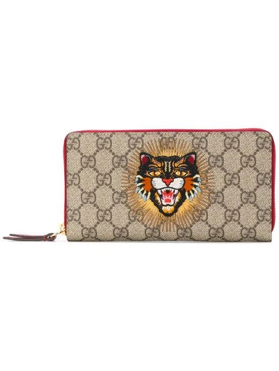 Shop Gucci Portemonnaie Mit "böse Katze"-stickerei In Neutrals