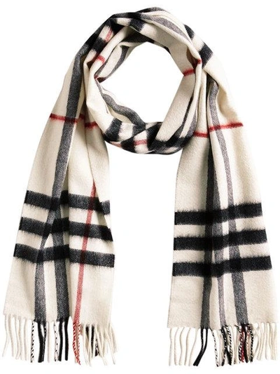 Shop Burberry The Classic Cashmere Scarf In Check In White