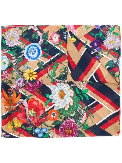 Shop Gucci Floraler Seidenschal Mit Chevronmuster - Mehrfarbig In Multicolour