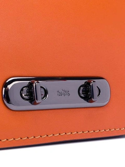 Shop Coach 'swagger 20' Umhängetasche In Orange