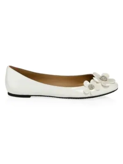 Shop Marc Jacobs Daisy Patent Leather Ballet Flats In White