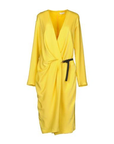 Shop Vionnet Knee-length Dress In Yellow