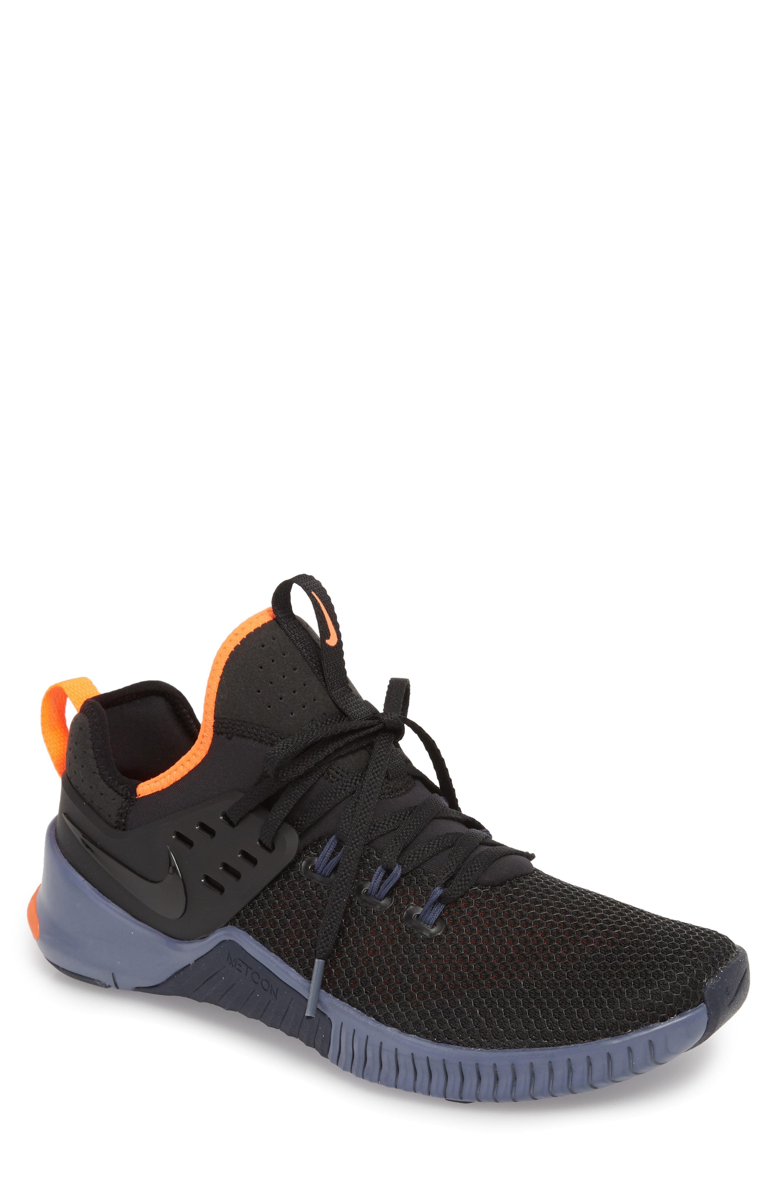 nike monarch black red