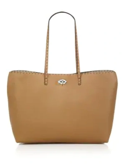 Shop Fendi Carla Leather Tote In Nude