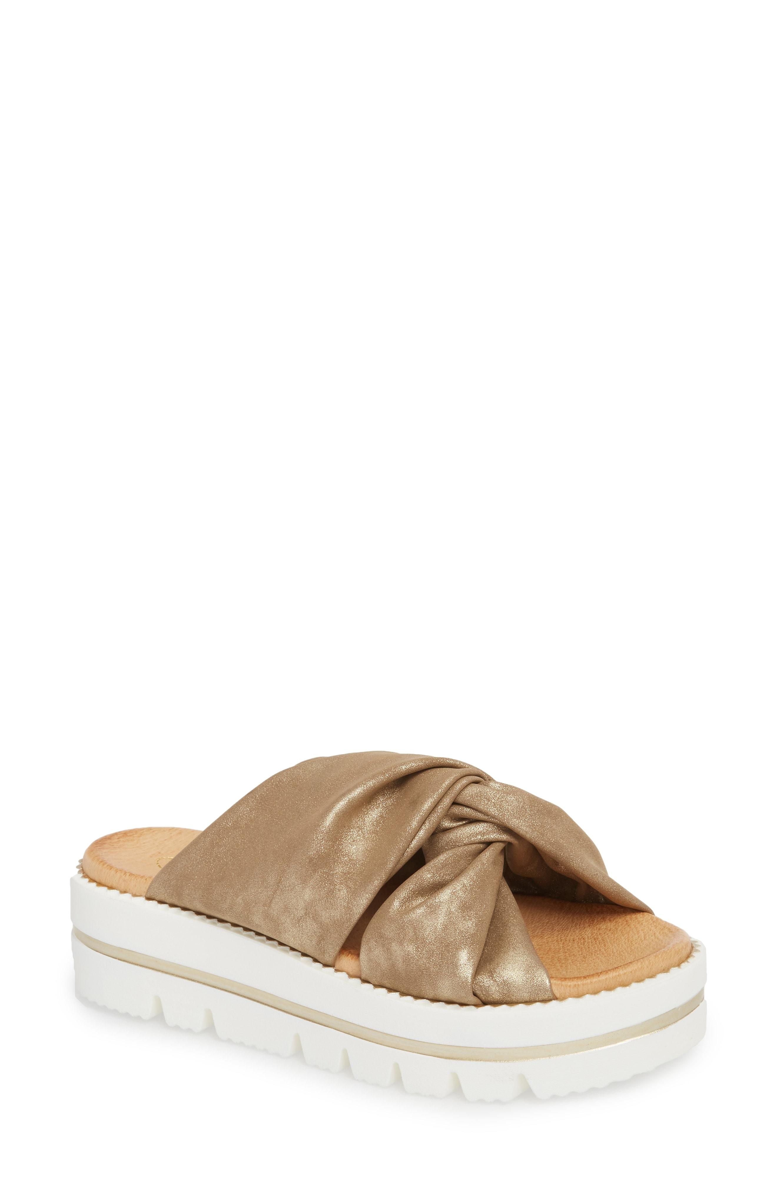 mia sandy sandal