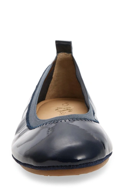 Shop Yosi Samra Samara Foldable Ballet Flat In Deep Navy Patent Leather