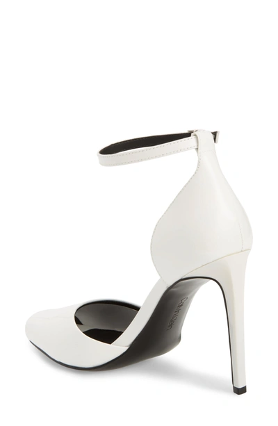 Calvin klein shop daros pump