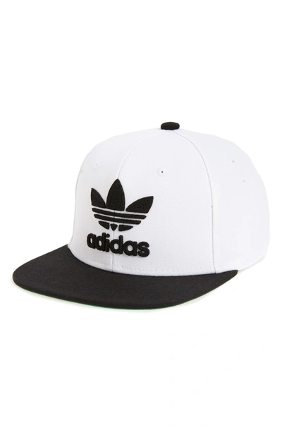 Shop Adidas Originals Trefoil Chain Snapback Baseball Cap - White In White/ Black